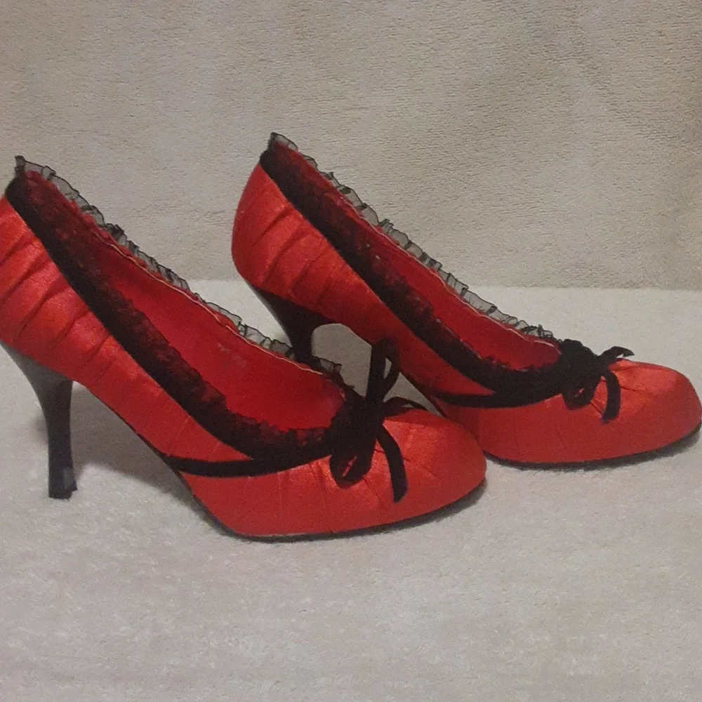 Shoes - Picture 2 of 5